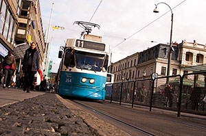 Spårvagn vid hållplats i Göteborg
