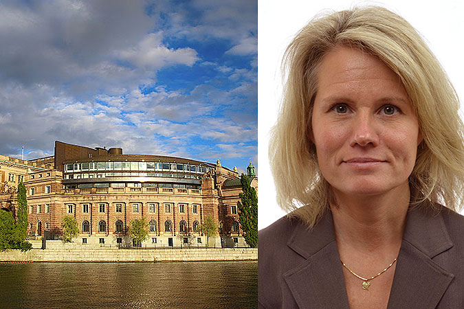Kollage: Bild på riksdagshuset och ett porträtt på Oia Steensland (KD)